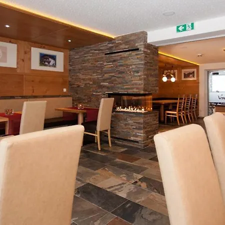 Gasthof Venetrast Гостевой дом 3*