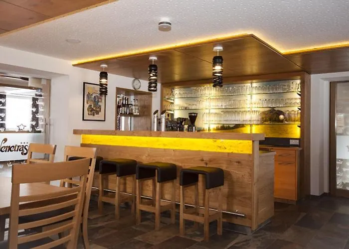 Venetrast Πανσιόν 3*